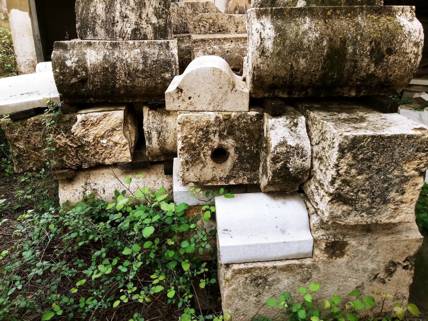 Fotos: Así está el patrimonio valenciano en el depósito de Borbotó