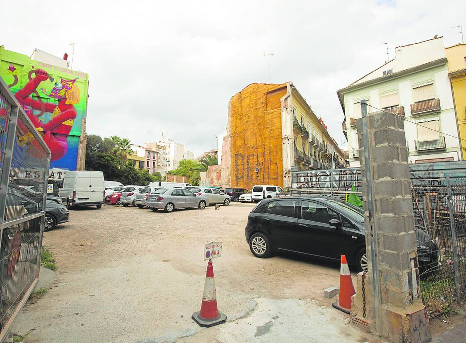 Teatro Princesa. De albergar en su patio de butacas a casi dos mil espectadores a aparcamiento más o menos provisional. 