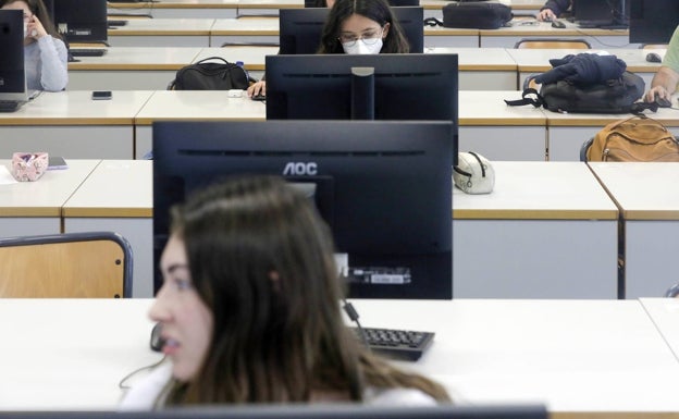 El Consell da cien millones más a las universidades pero no cubre sus gastos 