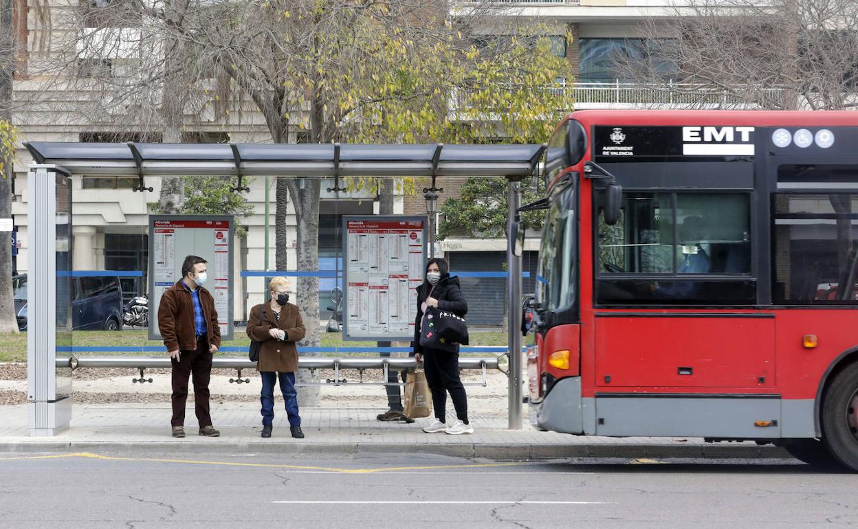 Parada de autobús de EMT. 