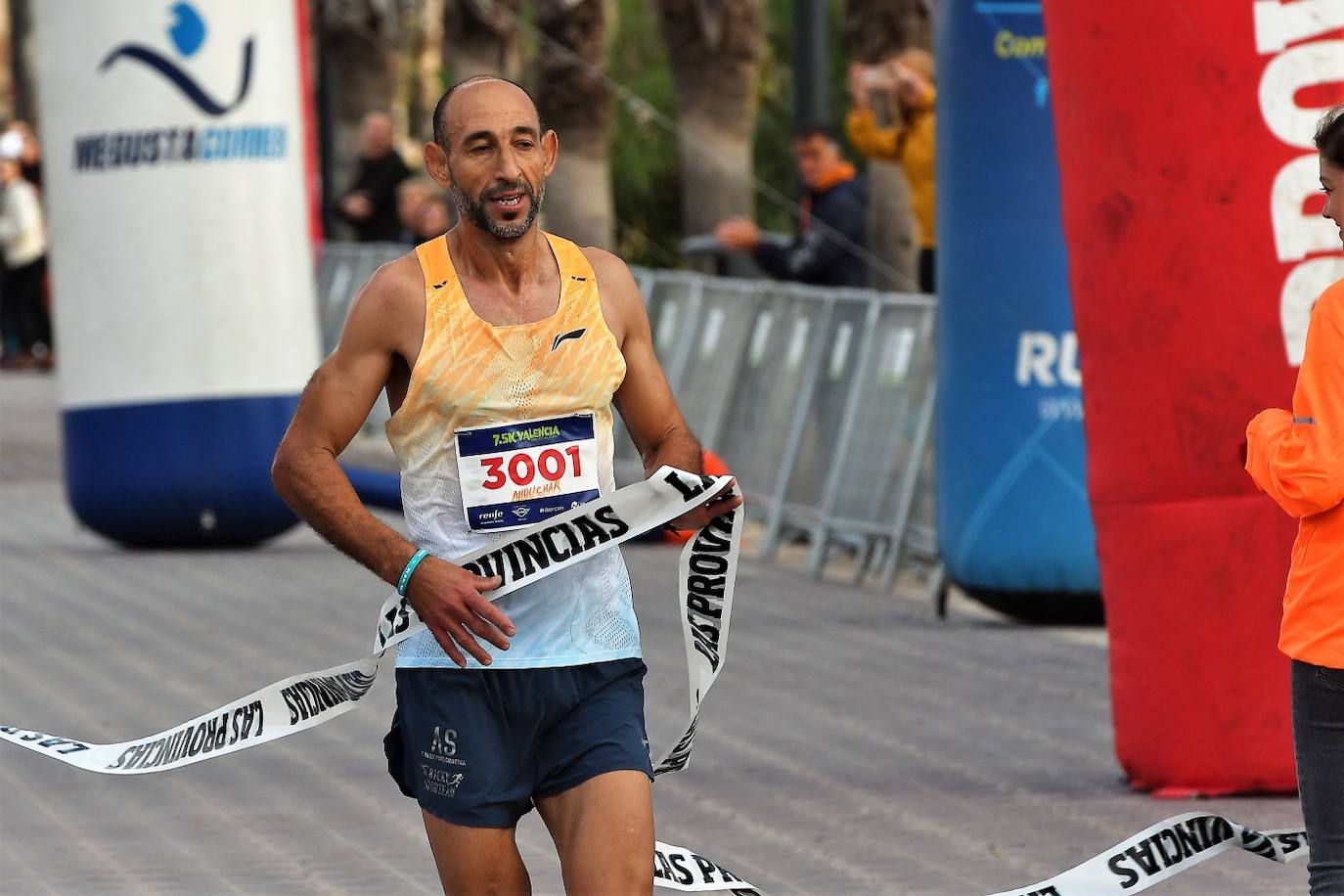 Fotos: Búscate en la llegada de la 15K y 7.5K Valencia Abierta al Mar 2022