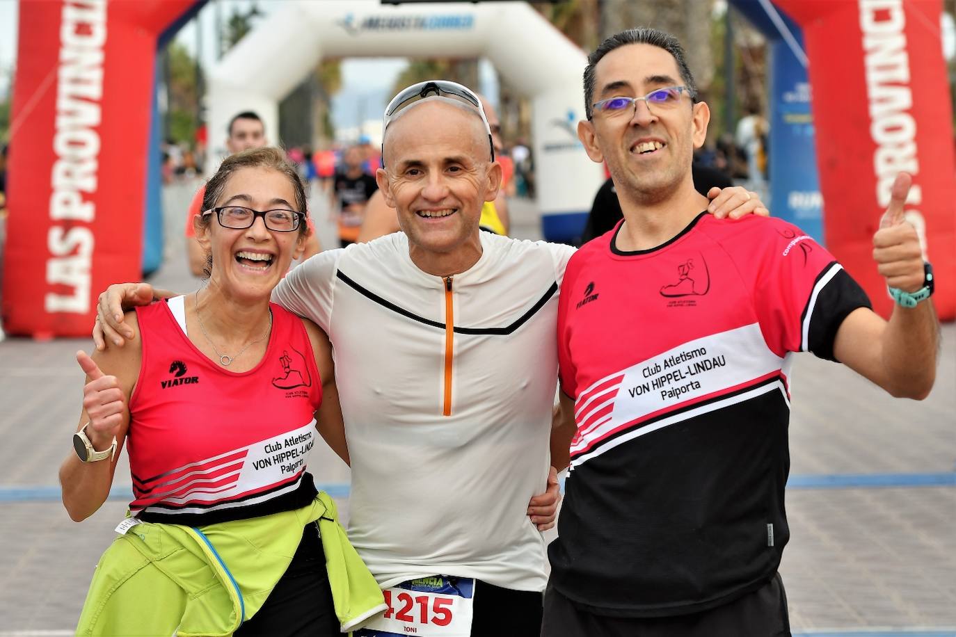 Fotos: Búscate en la llegada de la 15K y 7.5K Valencia Abierta al Mar 2022