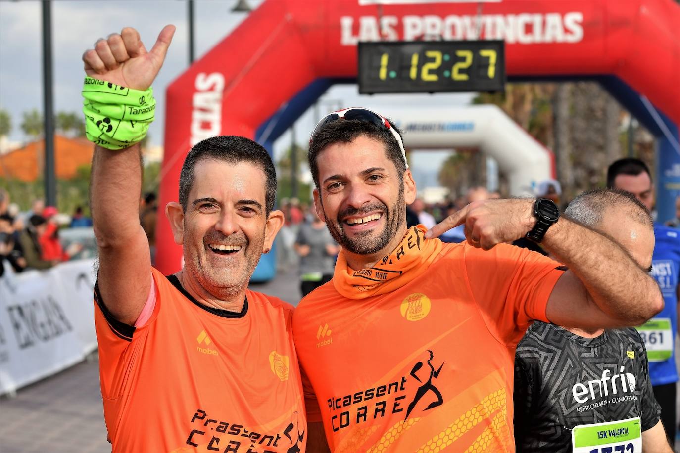 Fotos: Búscate en la llegada de la 15K y 7.5K Valencia Abierta al Mar 2022