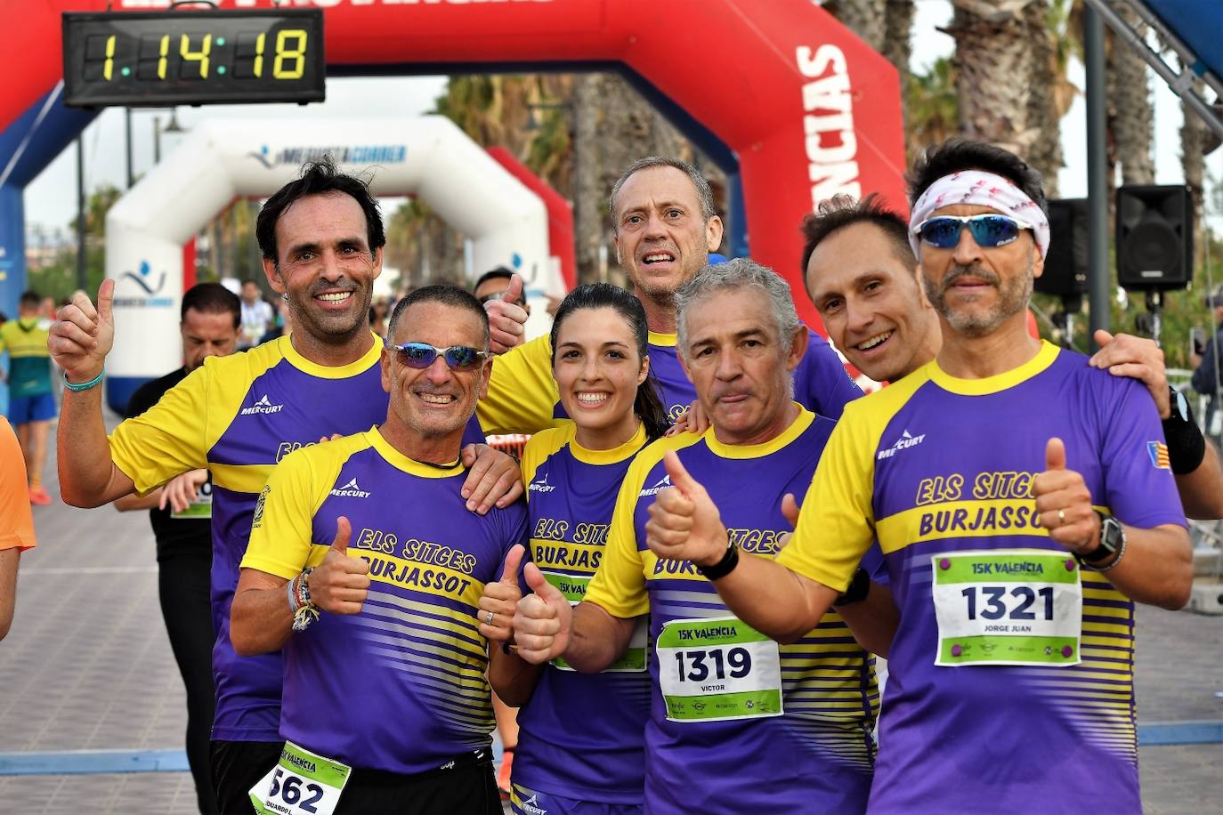 Fotos: Búscate en la llegada de la 15K y 7.5K Valencia Abierta al Mar 2022