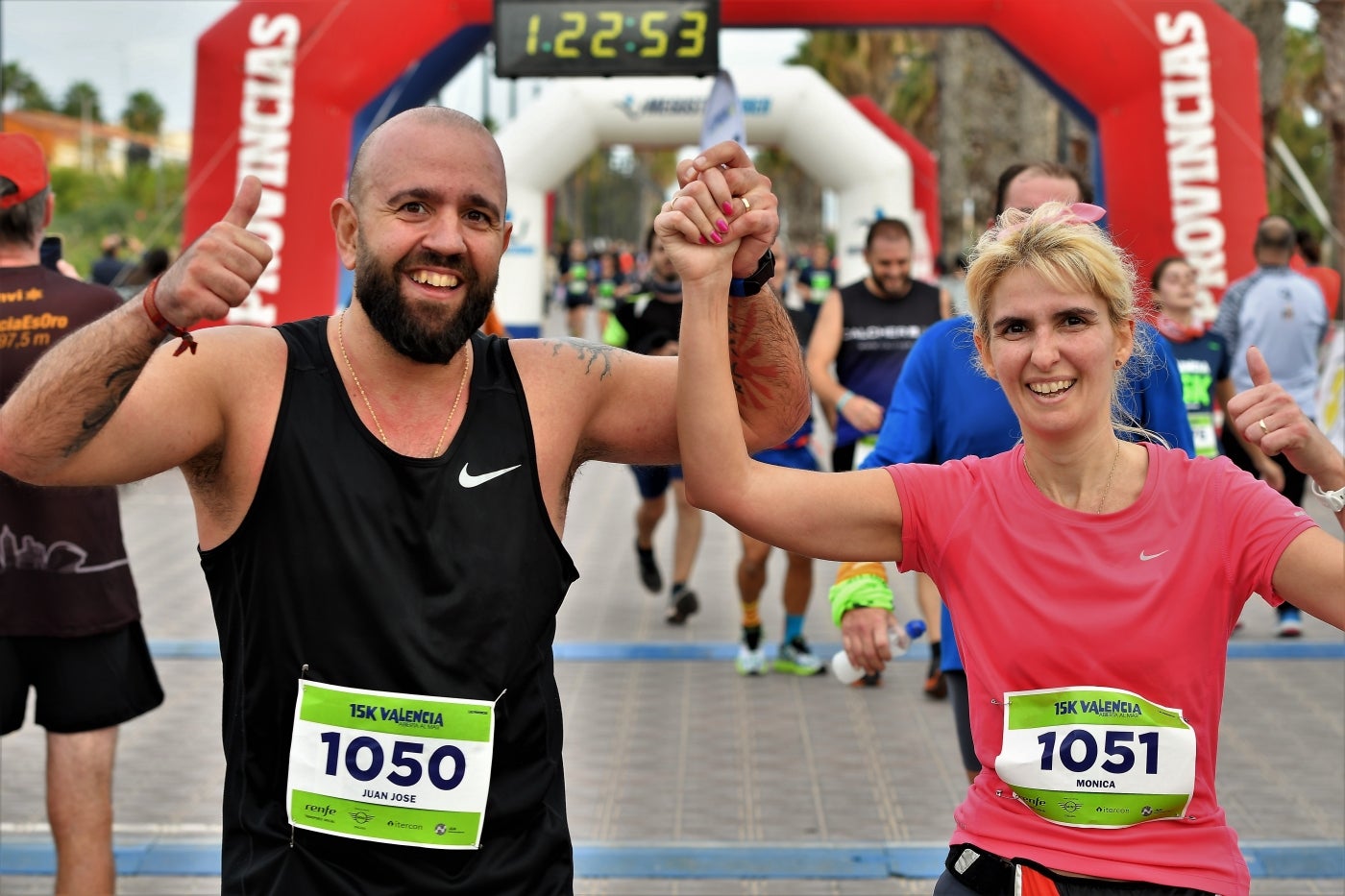 Fotos: Búscate en la llegada de la 15K y 7.5K Valencia Abierta al Mar 2022