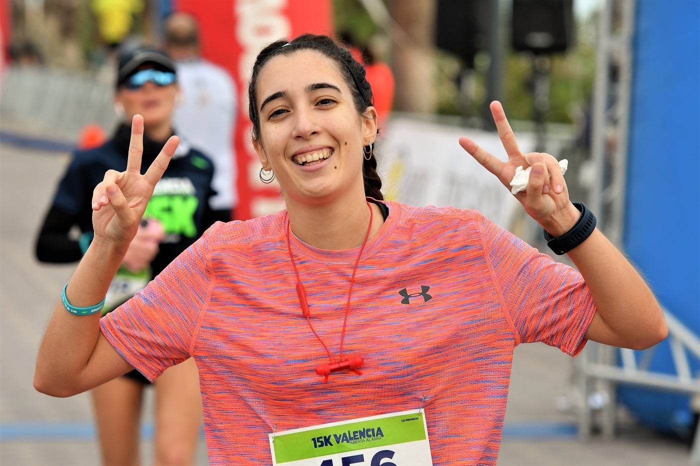 Fotos: Búscate en la llegada de la 15K y 7.5K Valencia Abierta al Mar 2022