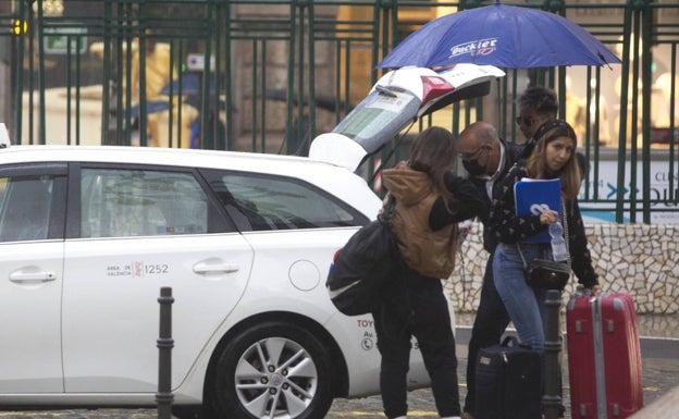 La odisea de encontrar un taxi en Valencia