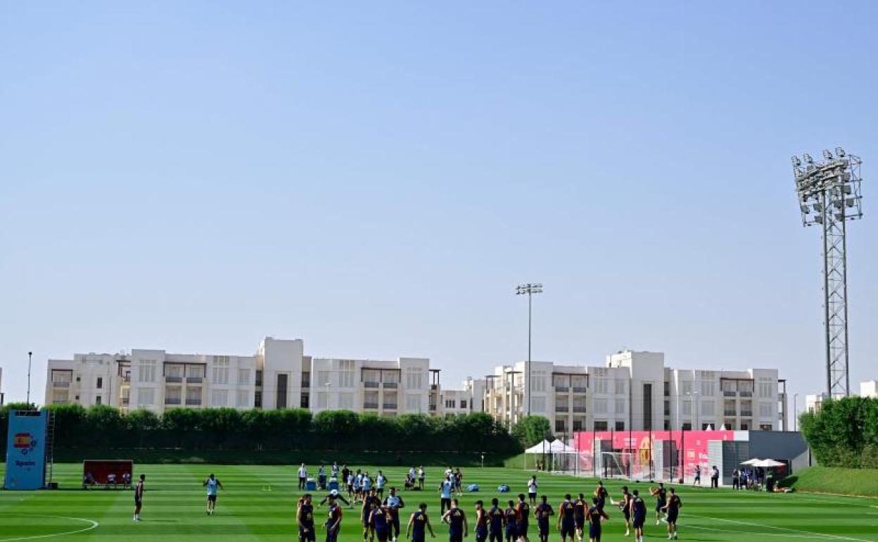 Imagen del campo de entrenamiento de la Universidad de Qatar. 