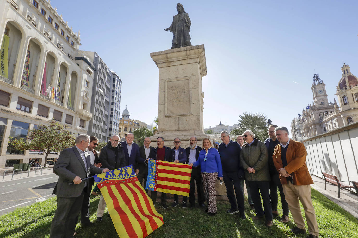 Fotos: Protesta por la figura de Francesc Vinatea en Valencia