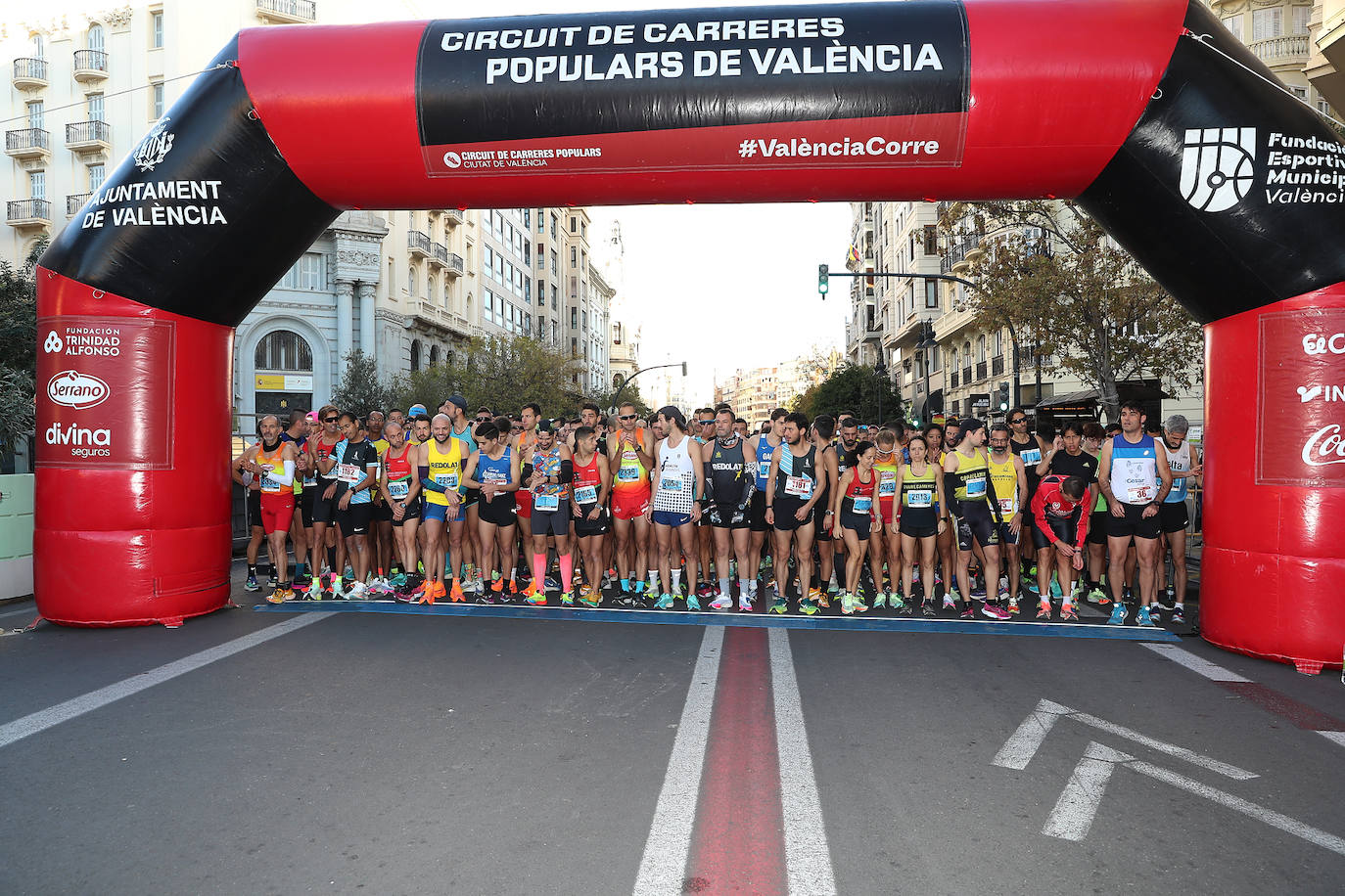 Fotos: Búscate en la 12ª Volta a Peu de les Falles