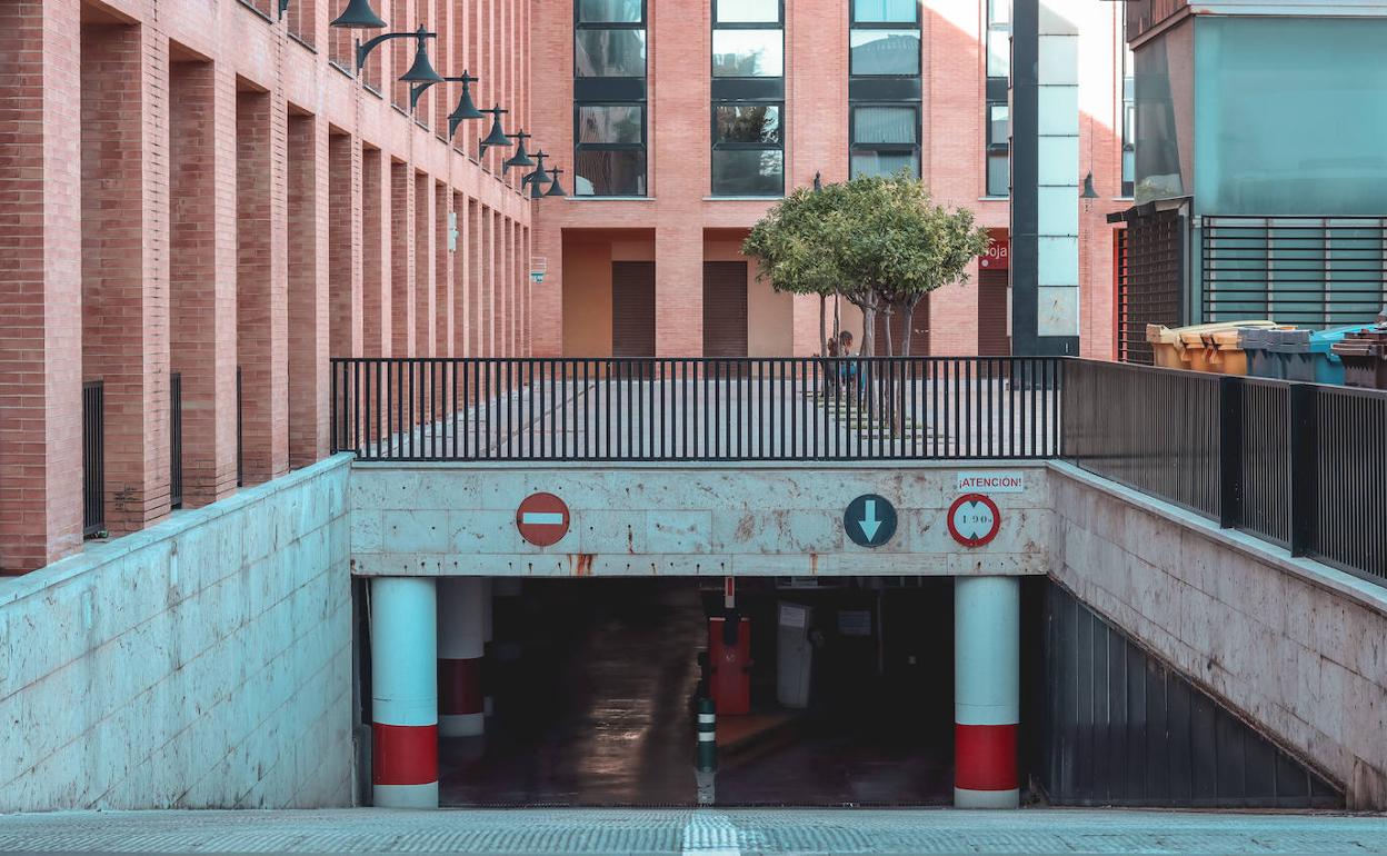 La entrada al aparcamiento subterráneo. 