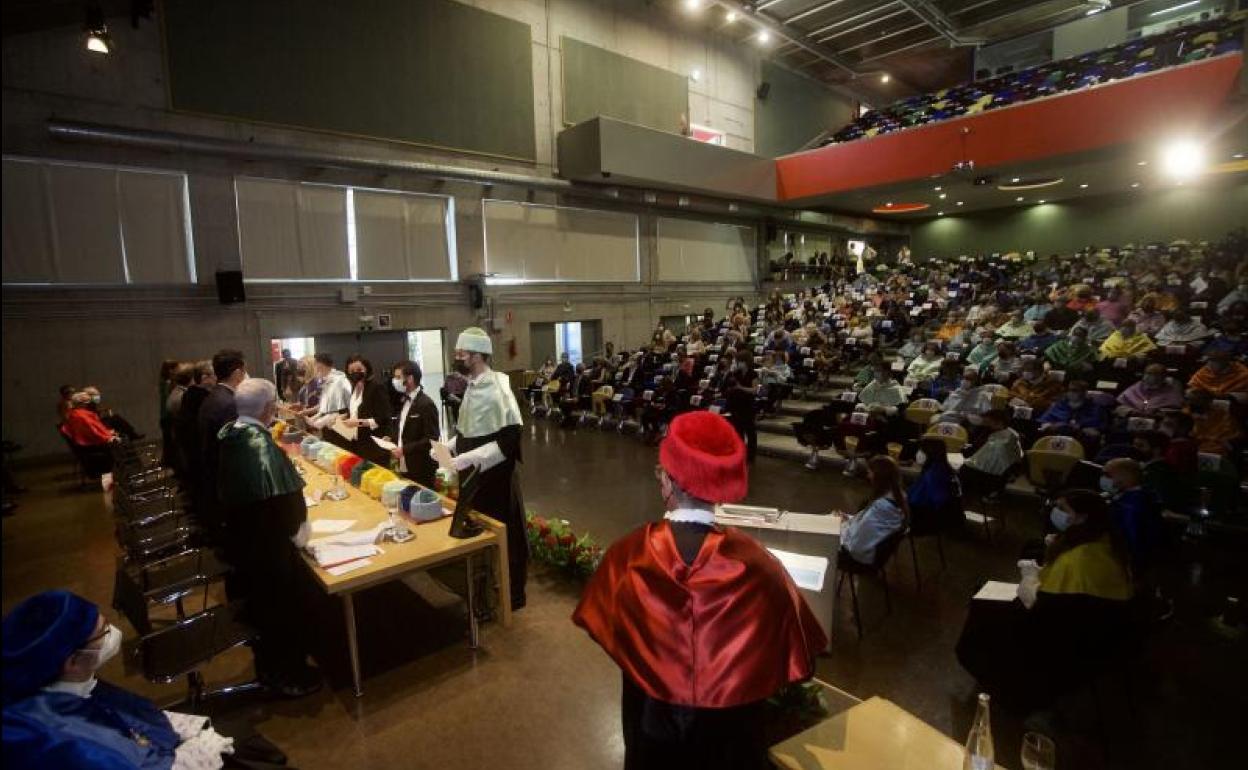 Entrega de premios a universitarios, en una imagen de archivo. 