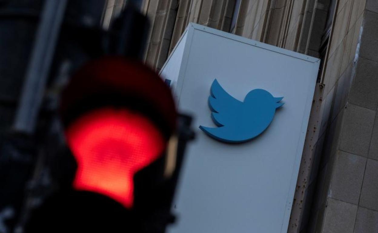 Twitter pospone de manera indefinida el sistema de verificación de pago