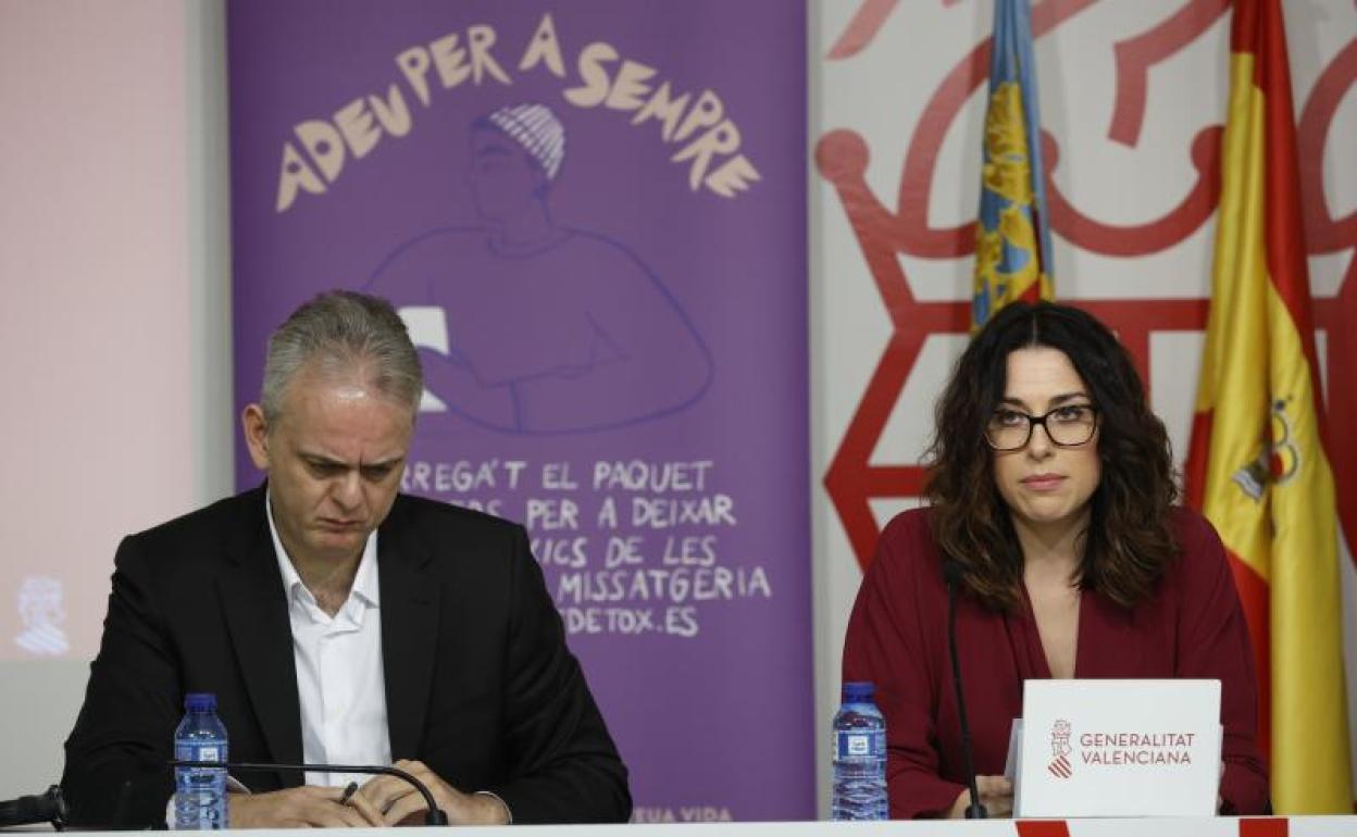 Héctor Illueca y Aitana Mas, en la comparecencia tras el pleno del Consell para presentar la ley de barrios. 