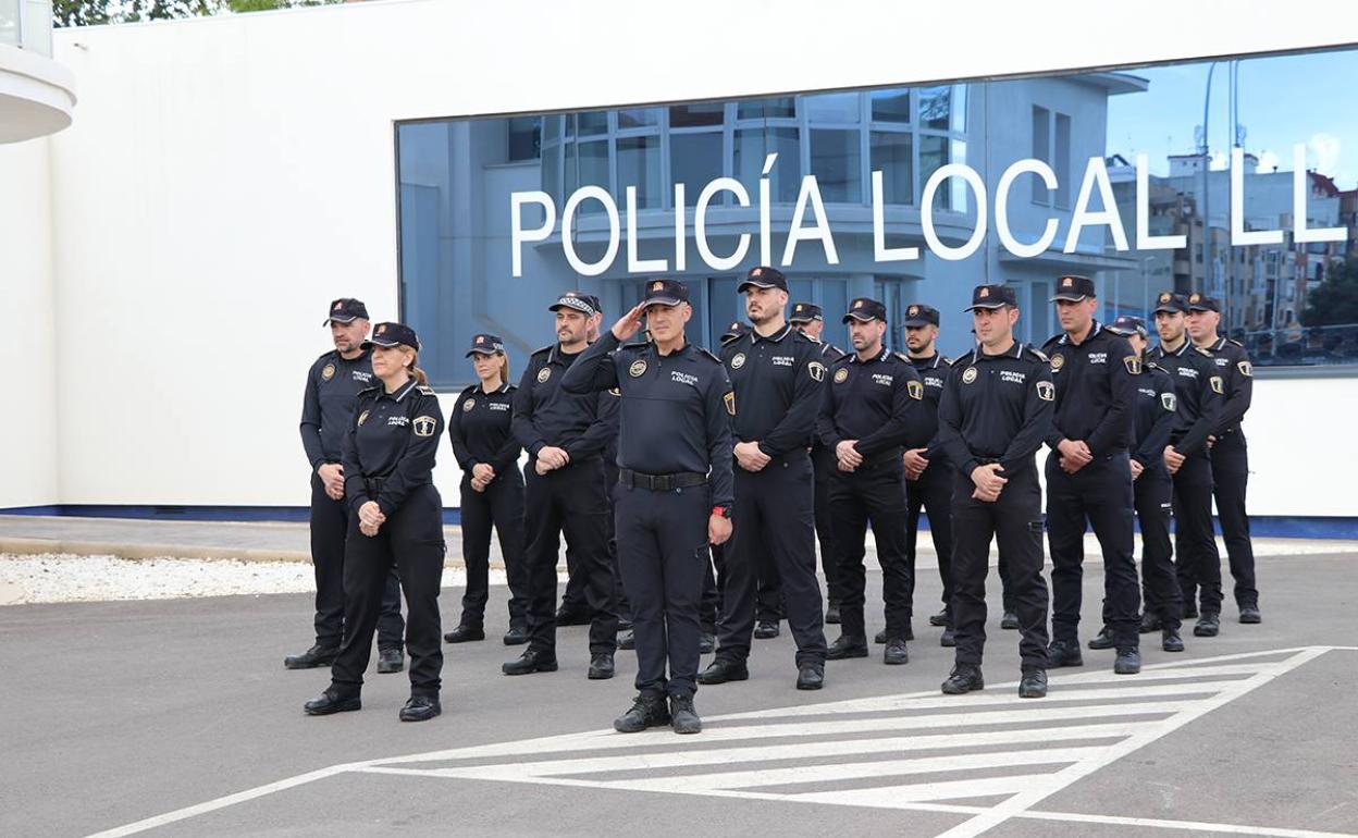 Los nuevos agentes de la Policía Local de Llíria. 