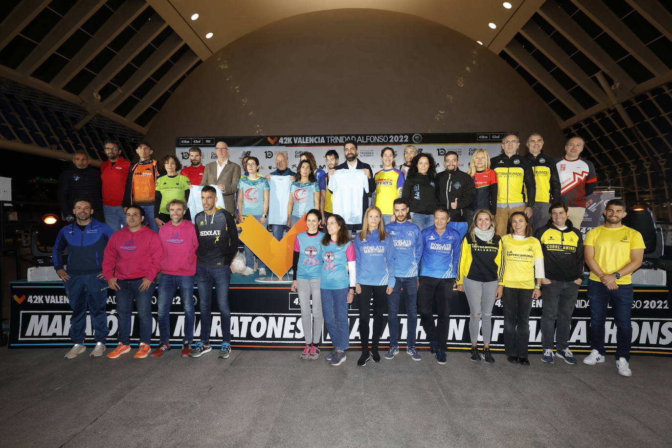 Fotos: Los participantes del Maratón Valencia ya pueden recoger su dorsal