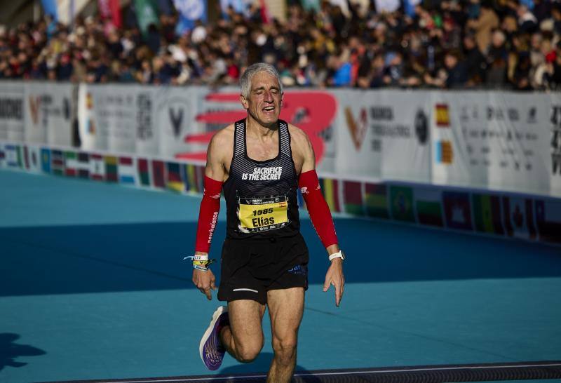 Fotos: Búscate en la línea de meta del Maratón de Valencia