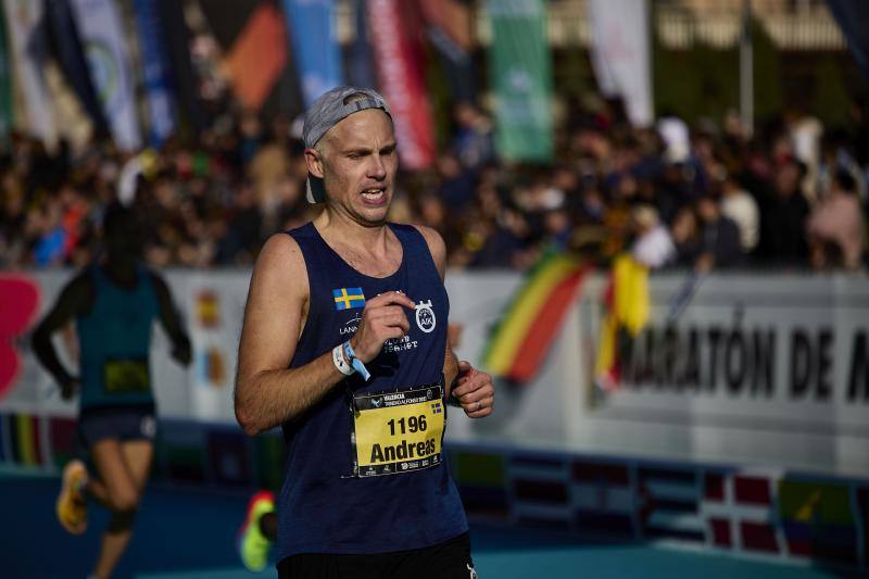 Fotos: Búscate en la línea de meta del Maratón de Valencia