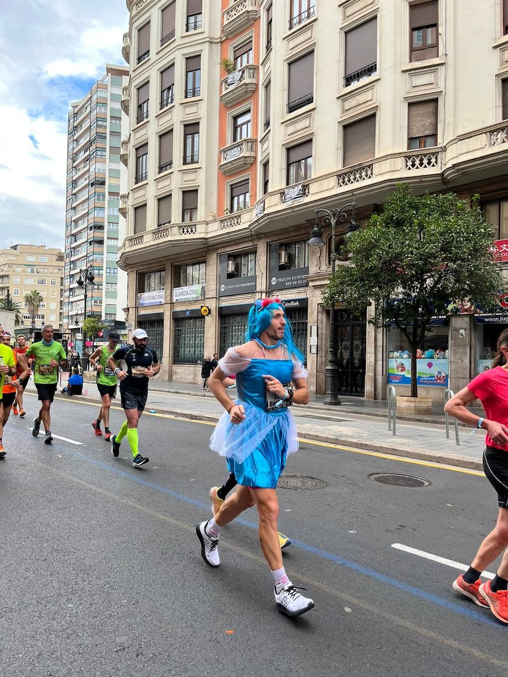 Fotos: Los corredores con los looks más peculiares del Maratón de Valencia