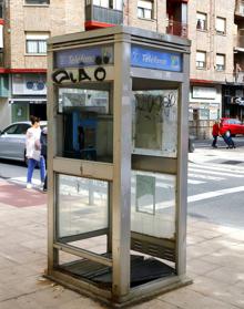 Imagen secundaria 2 - El perro Pippin del anuncio de televisión, el walkman y las cabinas telefónicas, que han desaparecido del paisaje urbano.