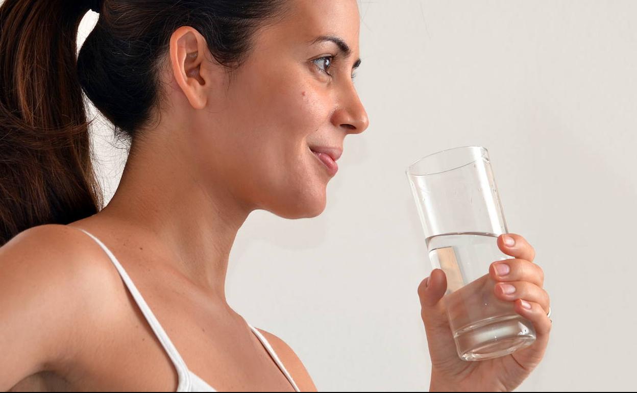 Hiponatremia | Qué es la hiponatremia: síntomas y causas