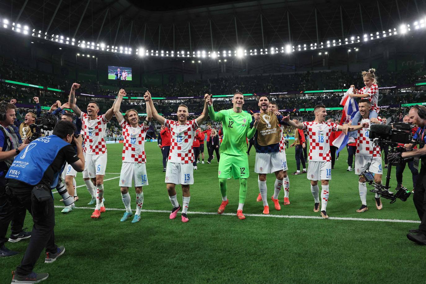 Los jugadores de Croacia celebran el pase a semifinales.