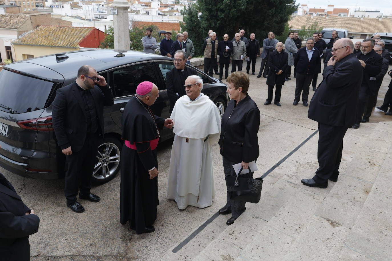 El nuevo arzobispo de Valencia ha visitado el monasterio de El Puig. 