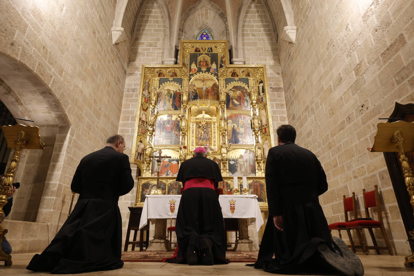 El nuevo arzobispo de Valencia ha visitado el monasterio de El Puig. 