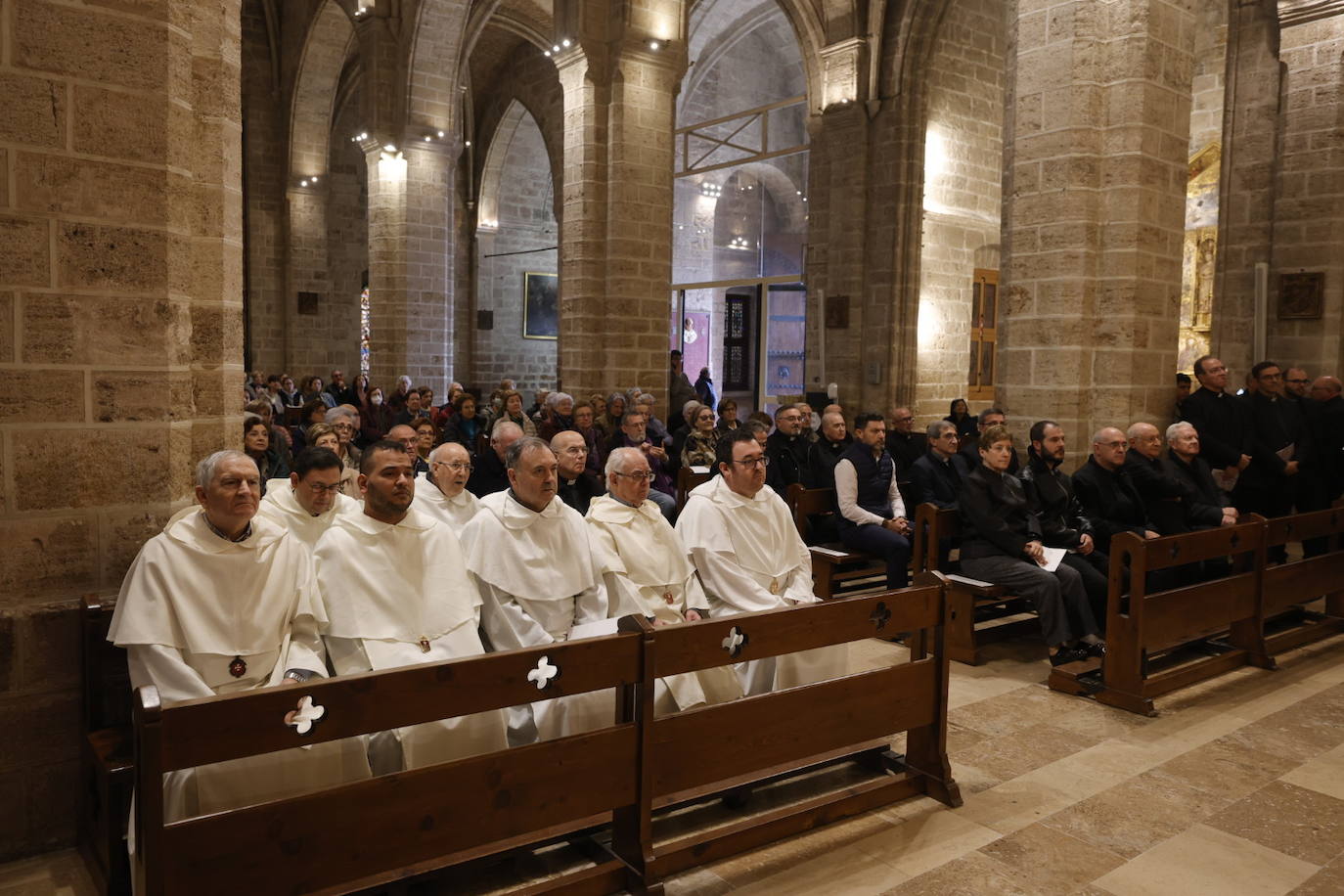 El nuevo arzobispo de Valencia ha visitado el monasterio de El Puig. 