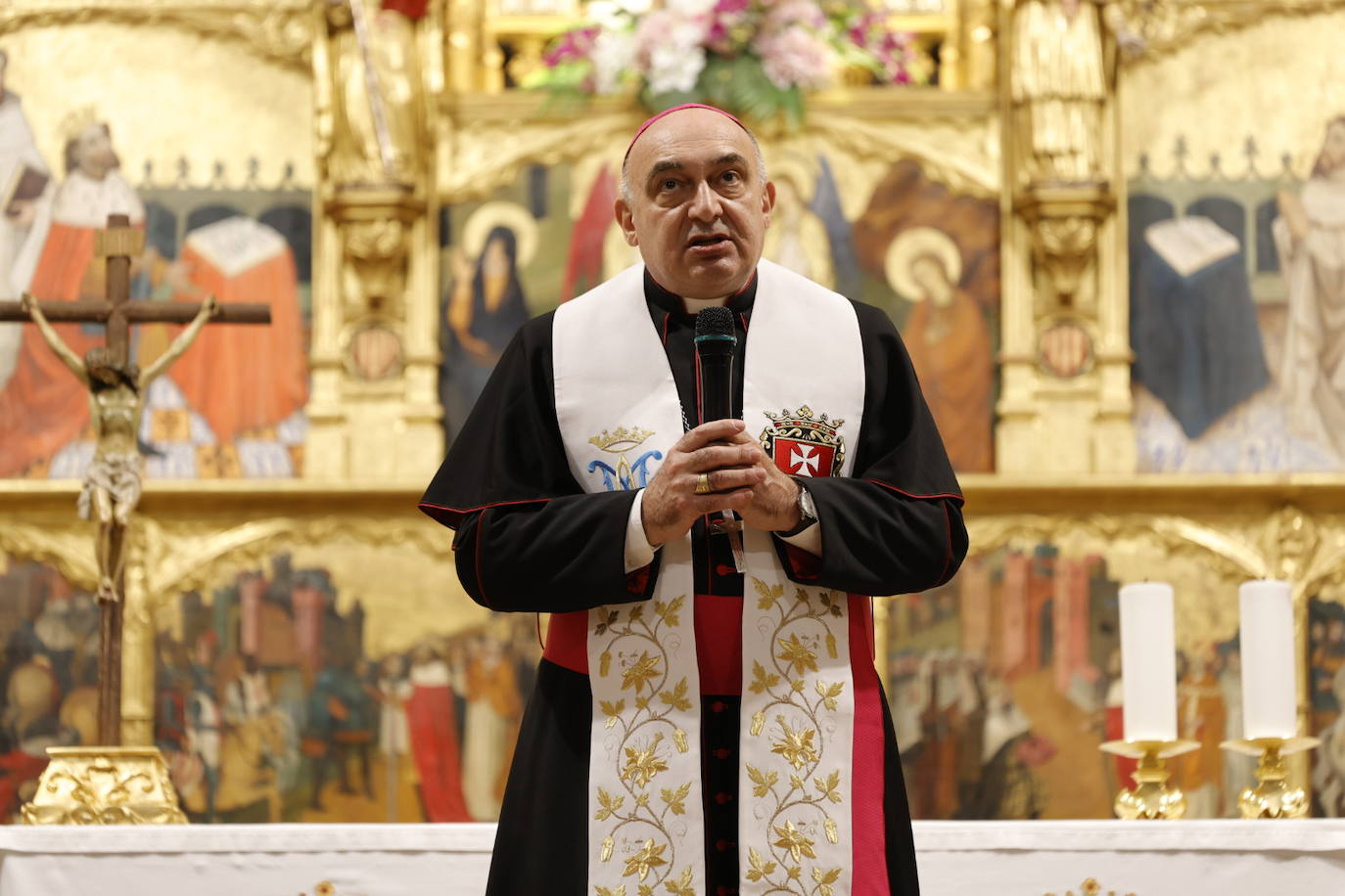 El nuevo arzobispo de Valencia ha visitado el monasterio de El Puig. 