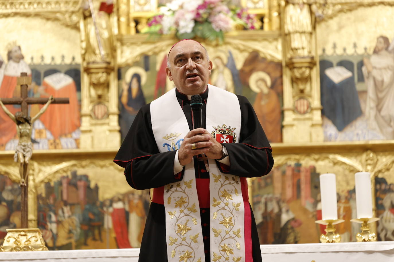 El nuevo arzobispo de Valencia ha visitado el monasterio de El Puig. 