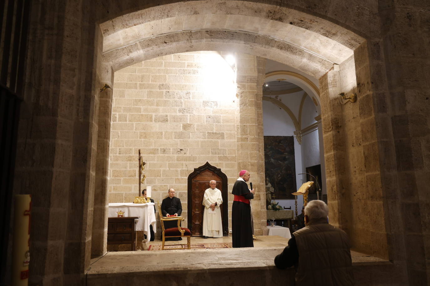 El nuevo arzobispo de Valencia ha visitado el monasterio de El Puig. 