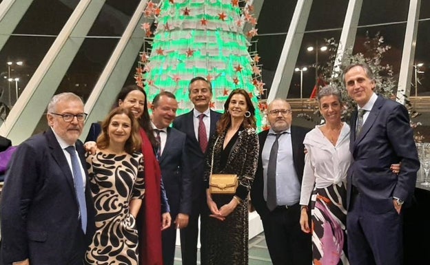 Jorge Culla, Inmaculada Asunción, Arantza Arias, Pascual Sala, José Miguel Arróspide, María Luis García Blanco, Jesús Iglesias, Leticia Torres y Pablo Font de Mora en el estreno de Les Arts.