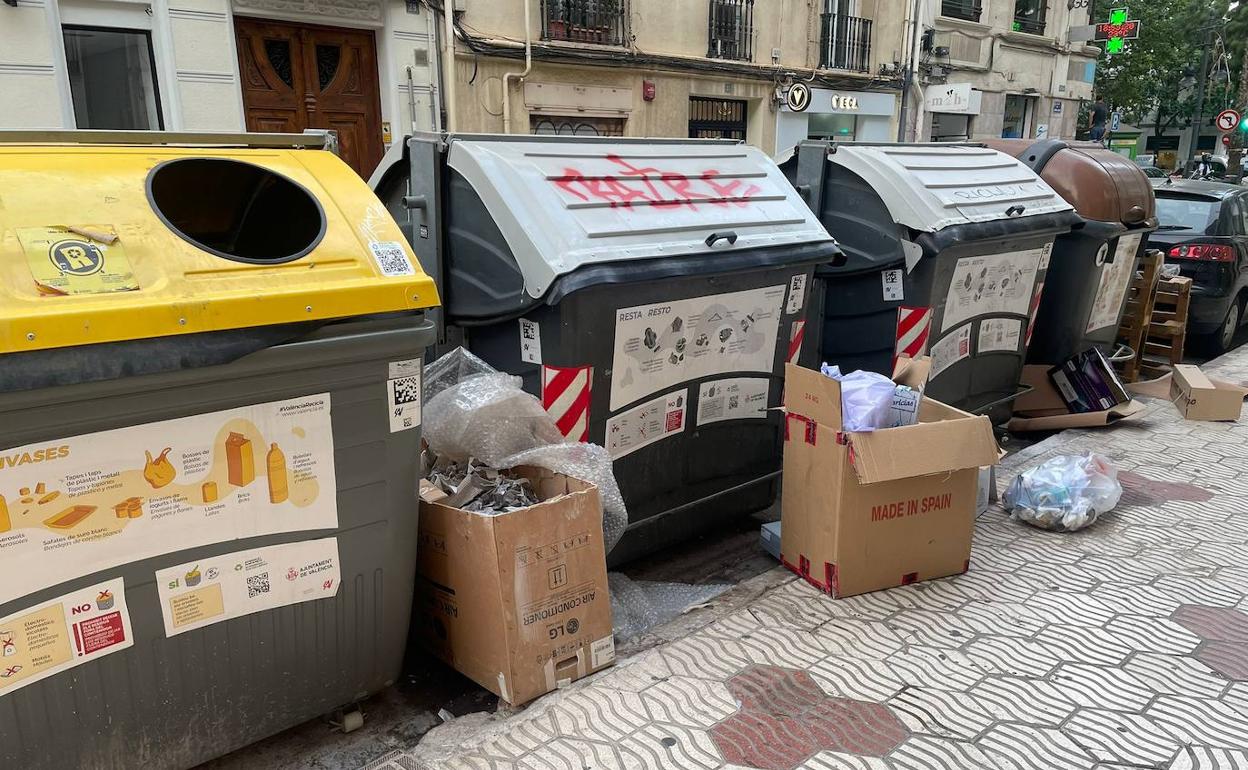 Zona de contenedores en la zona de Colón y Jorge Juan. 