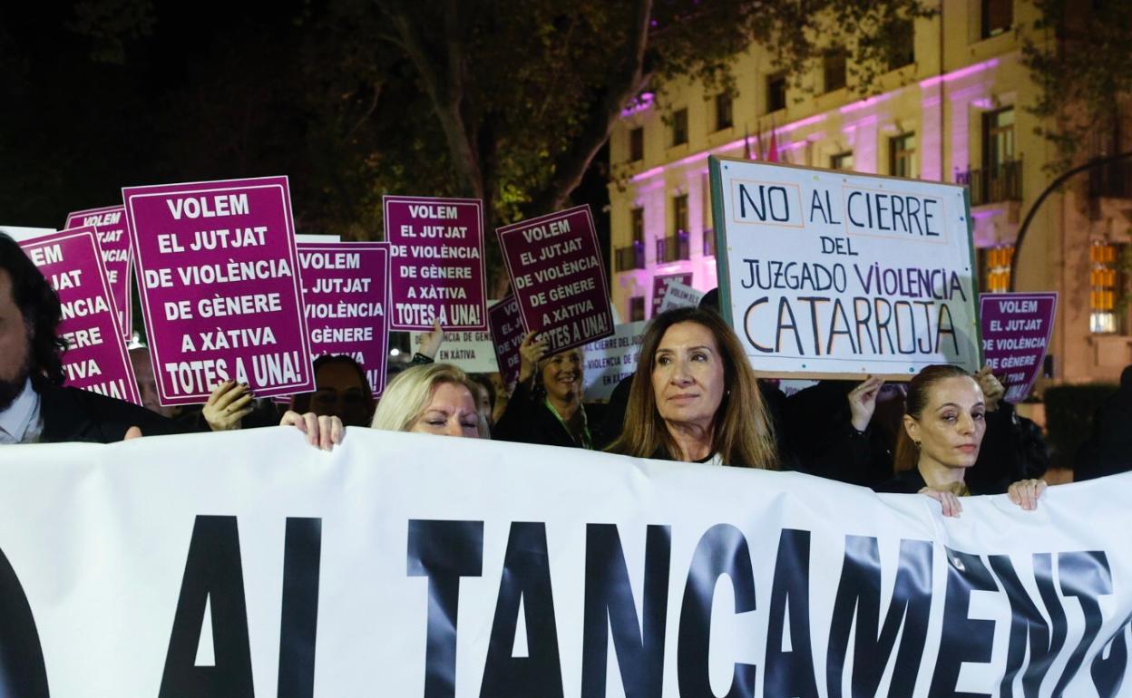 Momento de la manifestación celebrada el  25 de noviembre en Xàtiva. 