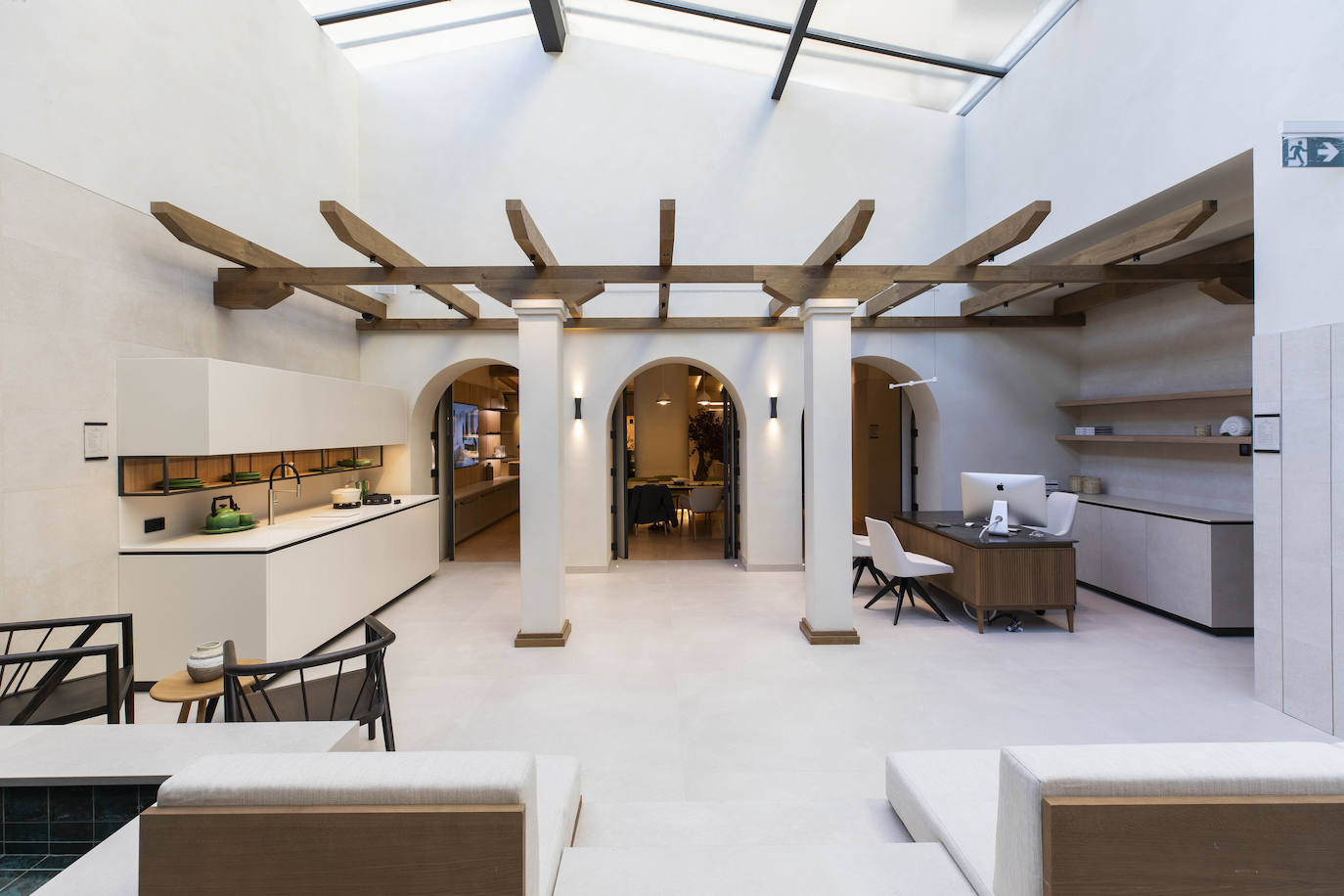 Fotos: Así fue la visita de Tamara Falcó para la apertura de Porcelanosa en Valencia