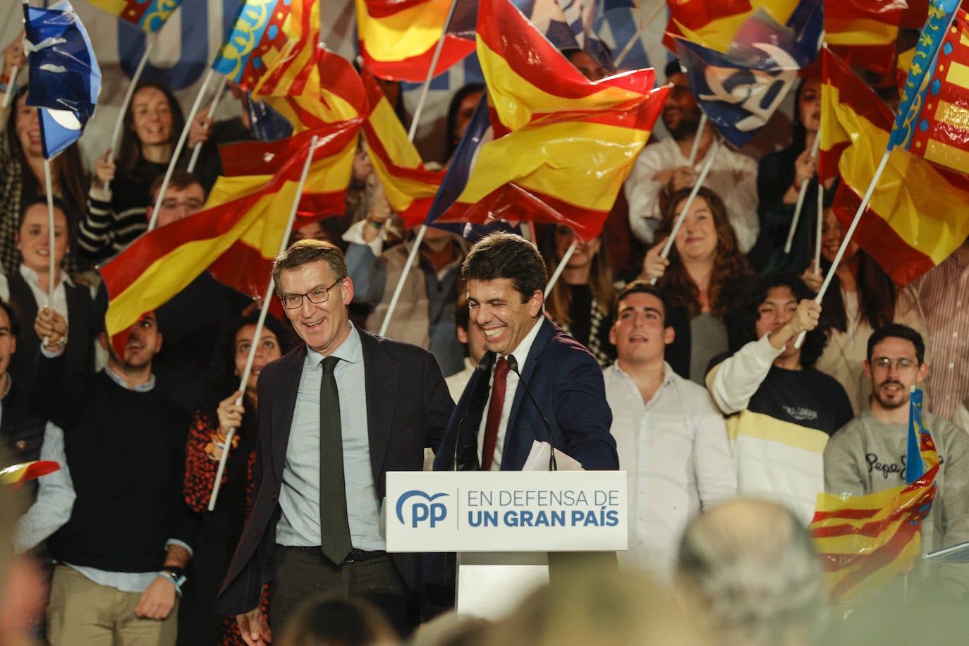 Fotos: Las mejores imágenes del mitín del PP en Valencia