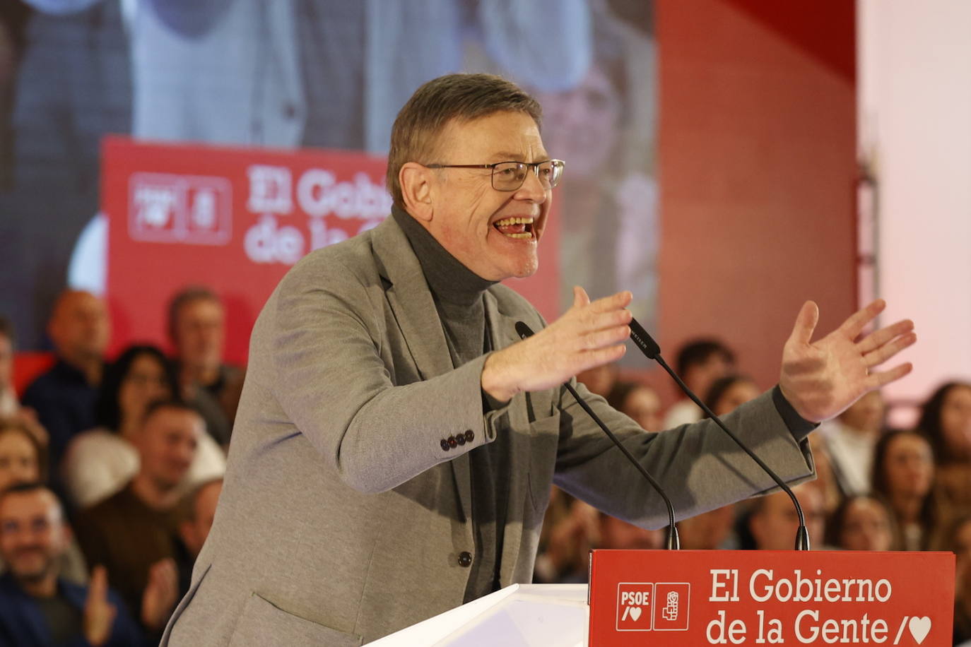 Fotos: Las mejores imágenes del acto del PSOE en Valencia