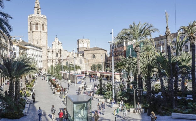 La plaza de la Reina, donde se sitúa el aparcamiento subterráneo. 