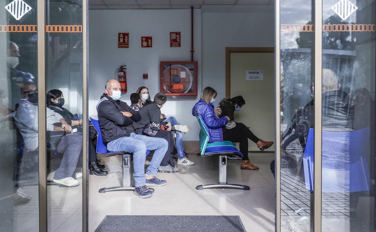 La sala de espera del Hospital General de Valencia, este miércoles.