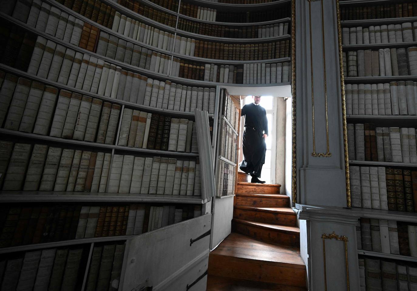 Fotos: La biblioteca monacal más grande del mundo (y posiblemente la más bonita)
