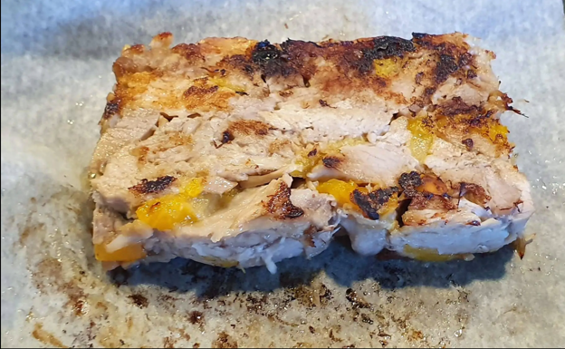 Imagen principal - Receta de cordero en Navidad | La receta del fin de semana: terrina de cordero con orejones y pasas