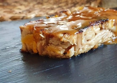 Imagen secundaria 1 - Receta de cordero en Navidad | La receta del fin de semana: terrina de cordero con orejones y pasas