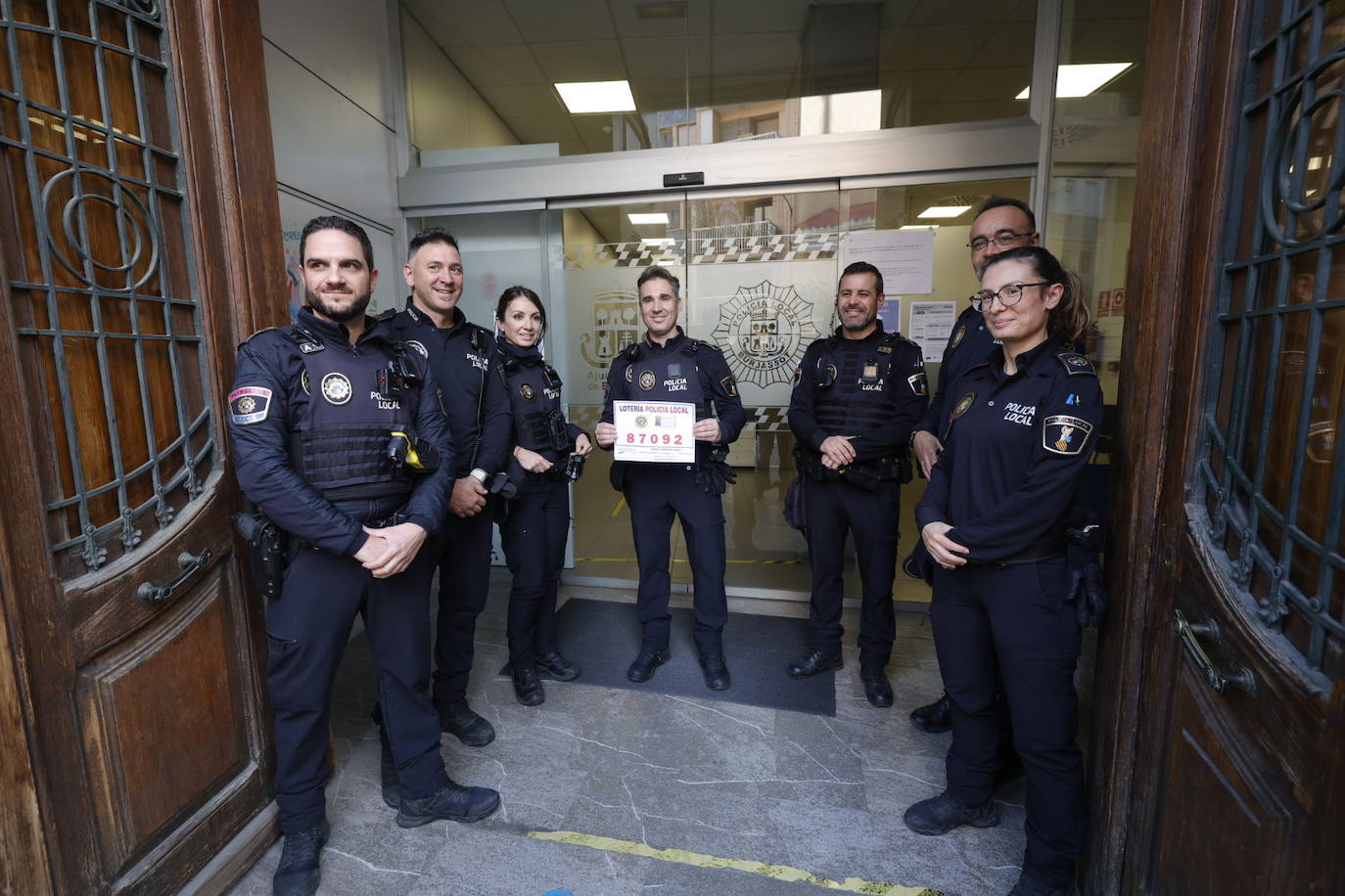 La Policía Local de Burjassot gana un quinto premio. 