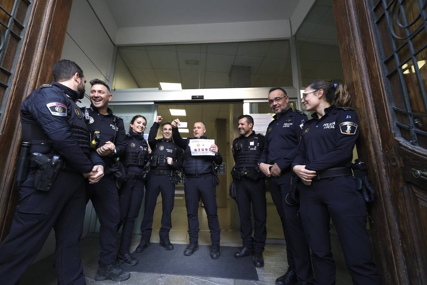 La Policía Local de Burjassot gana un quinto premio. 