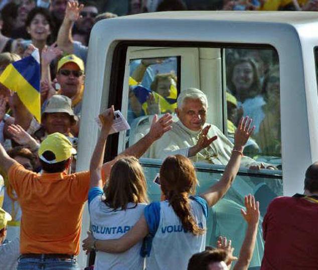 Fotos: El Papa Benedicto XVI en Valencia en el año 2006