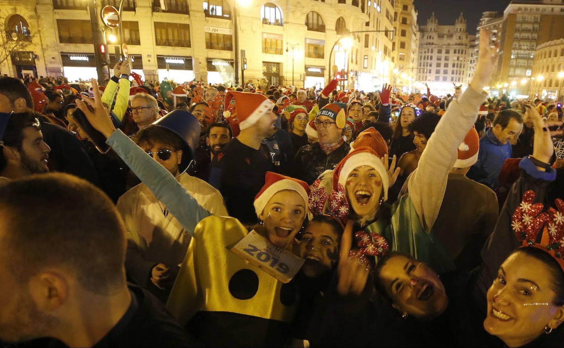 Participantes en la edición de la San Silvestre Popular de Valencia en 2019, la última en la ciudad. 