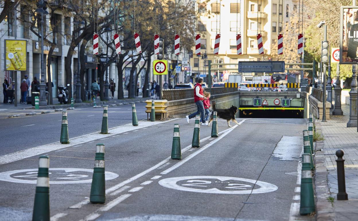 Acceso al túnel de Ángel Guimerá desde Guillem de Castro. 