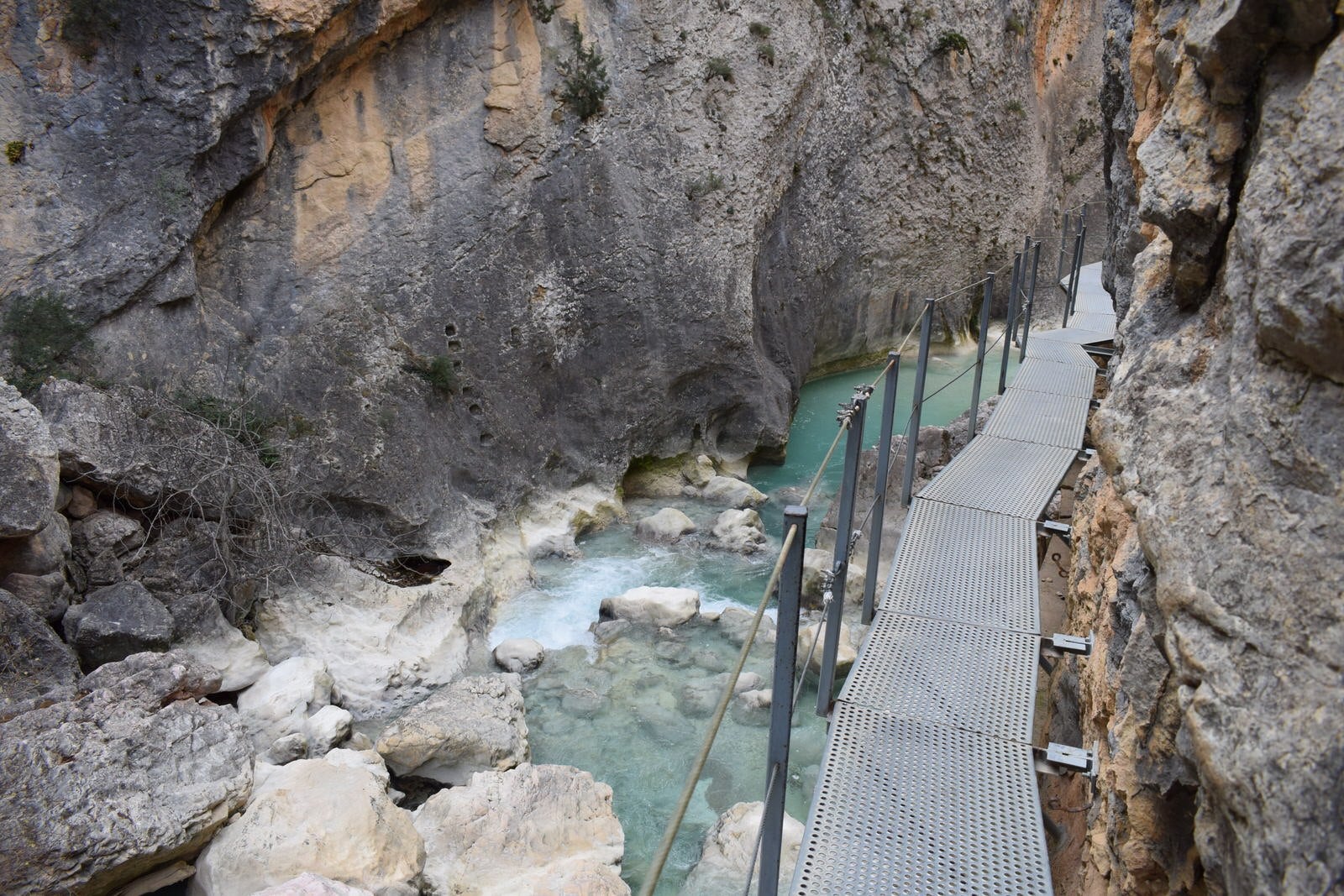 Alquézar (Huesca). Pasarelas sobre el Río Vero