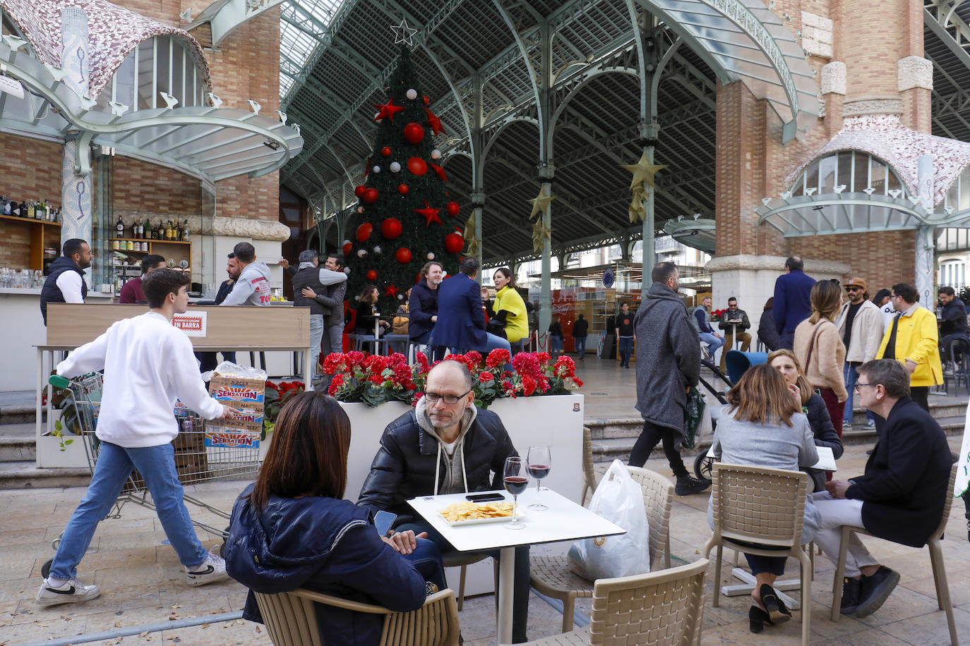 Fotos: El centro de Valencia, lleno en Navidad